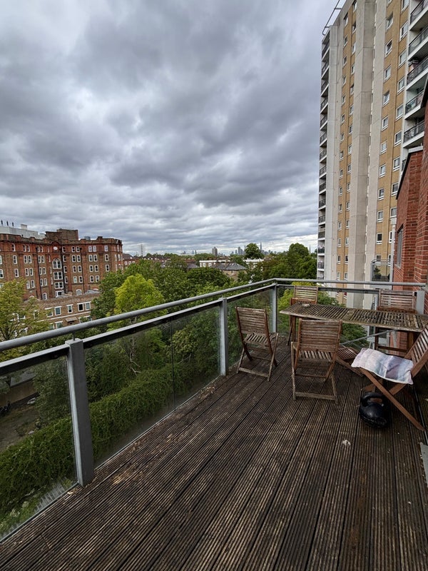 Room Oak Square in Greater London
