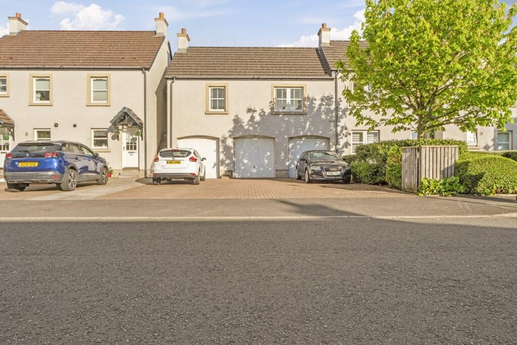 Flat Kirklands in Renfrew