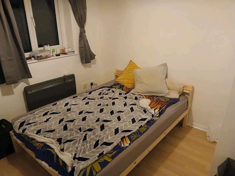 Room Angora Drive in Salford