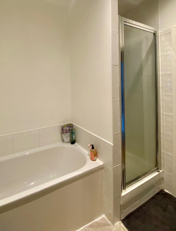 Room Kilburn High Road in Greater London