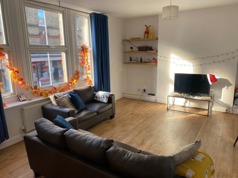 Room Kilburn High Road in Greater London