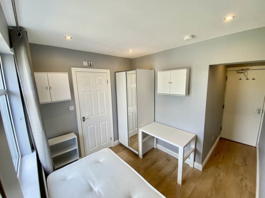 Flat Sirdar Road in Southampton