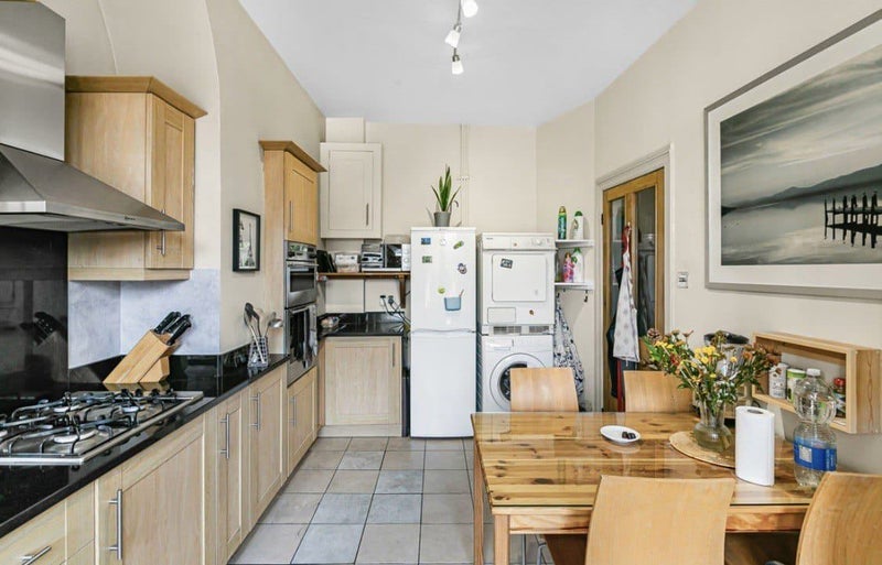 Room Lower Richmond Road in Greater London