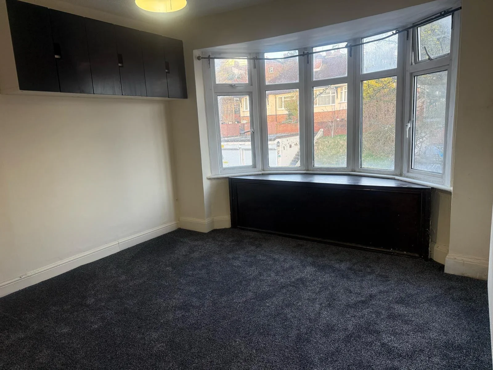Flat Talbot Road in Luton
