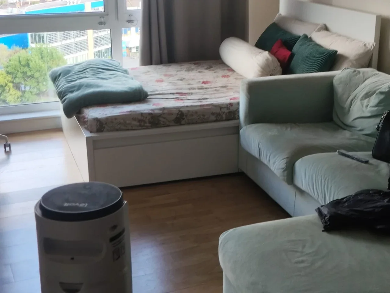 Flat Bramley Crescent in Greater London