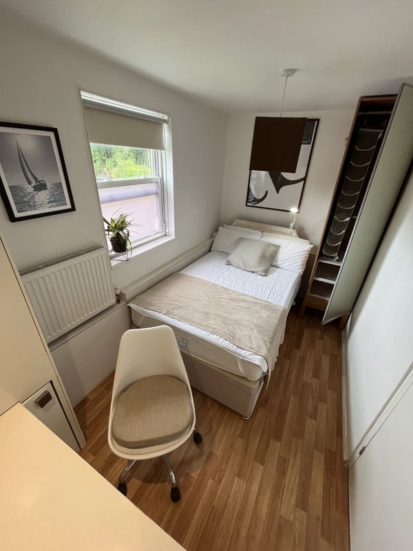 Room Hartington Road in Greater London