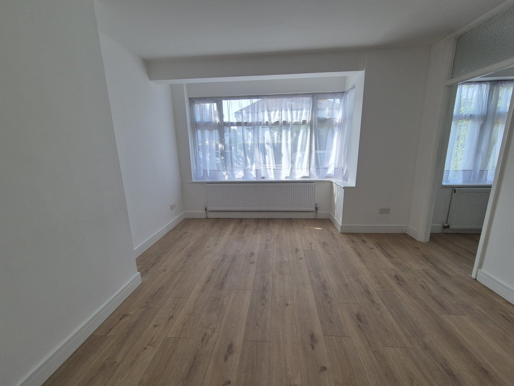 Flat Saint Barnabas Road in Greater London