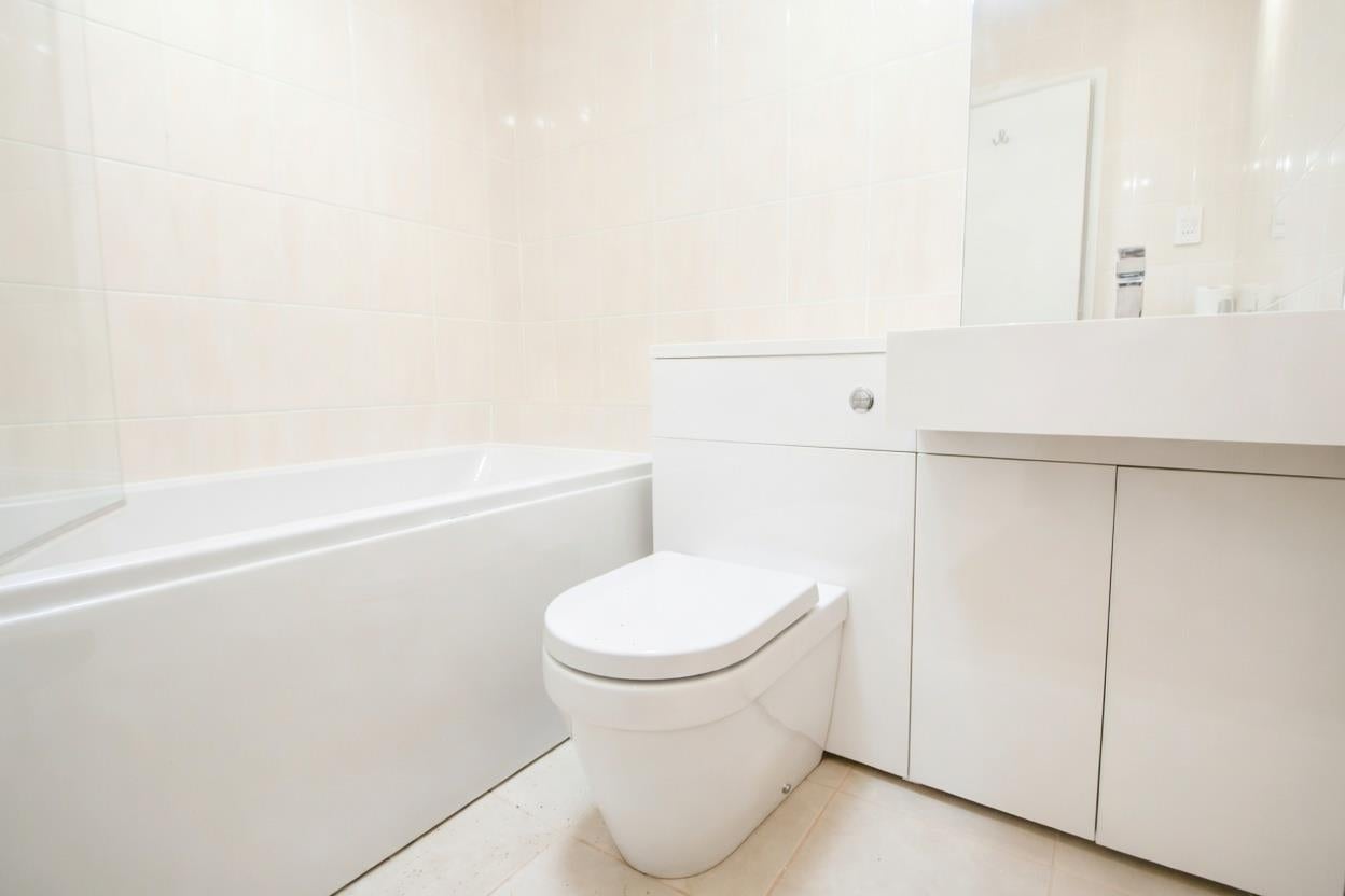 Flat Ling Drive in Surrey Heath