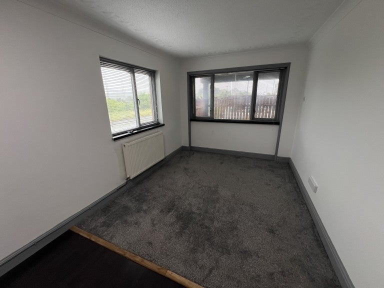 Flat Heol Capel Ifan in Pontyberem