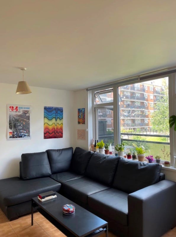 Room Drummond Road in Greater London