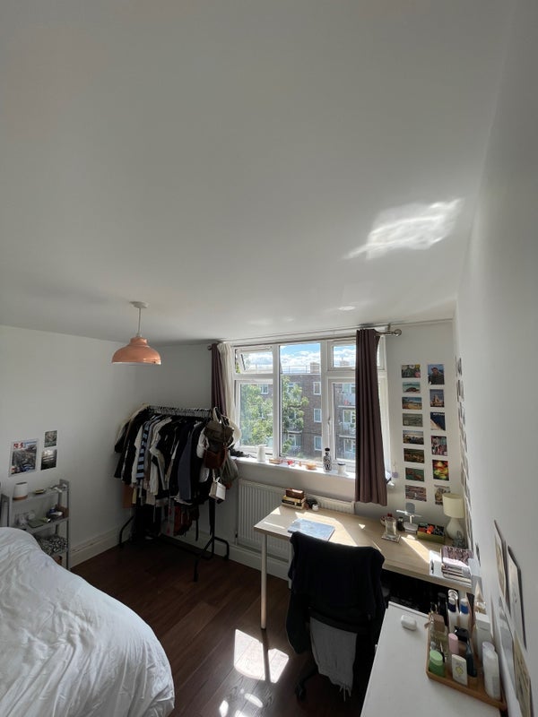 Room Drummond Road in Greater London