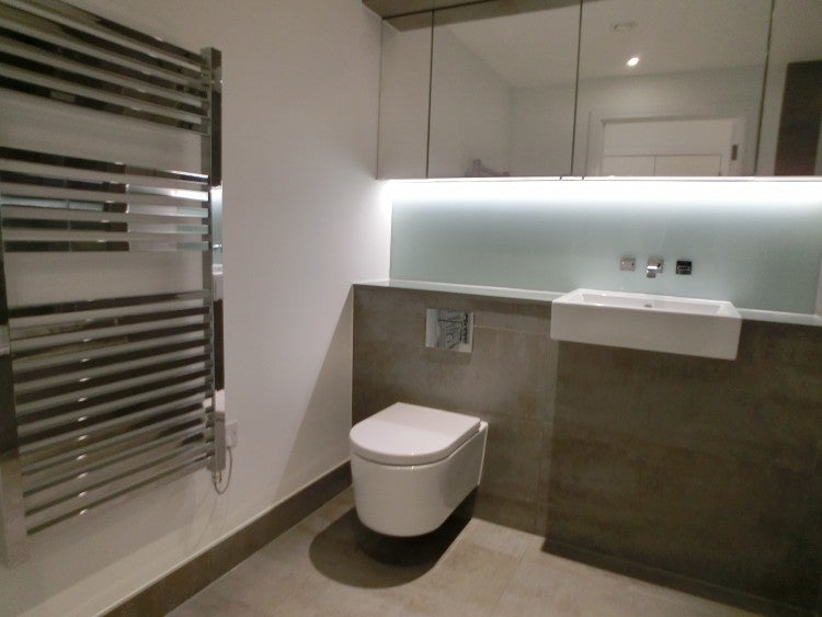 Flat Streatham Hill in Greater London