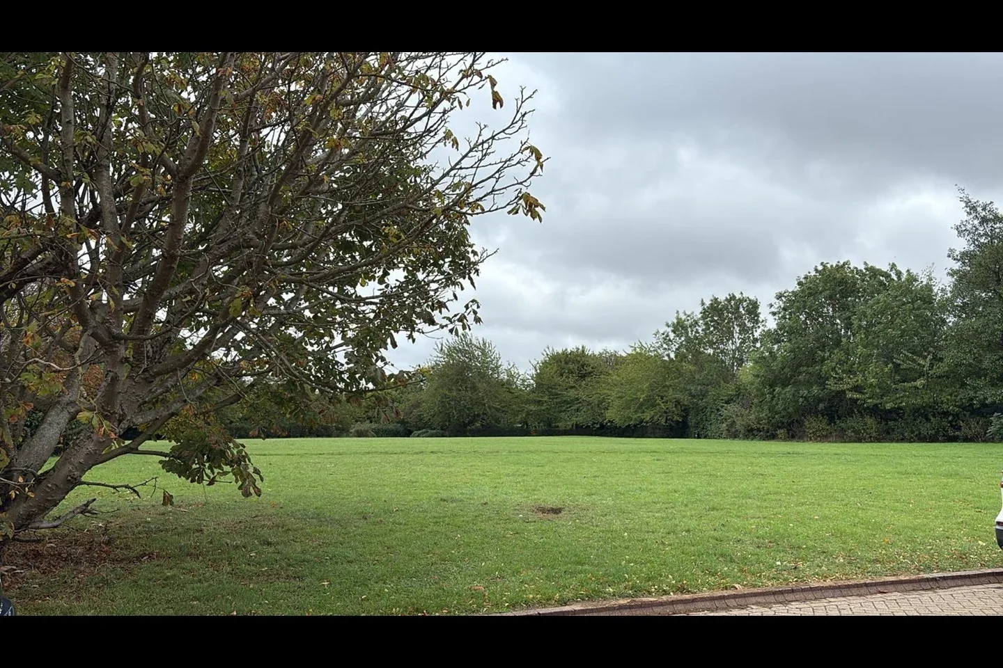 Flat Chalice Way in Dartford