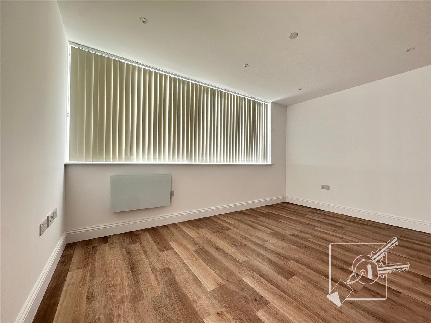 Flat Trinity Court in Kingswood