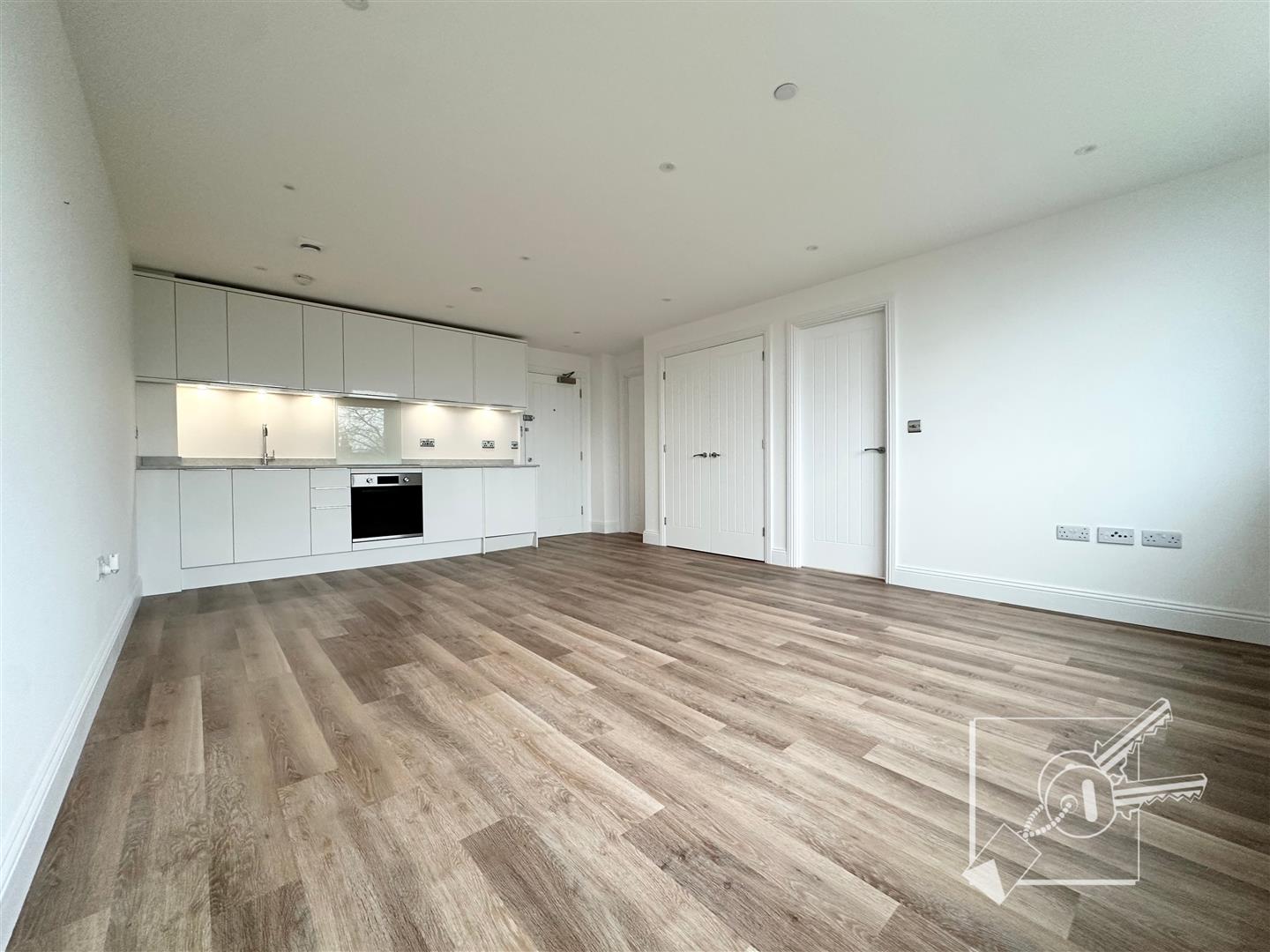 Flat Trinity Court in Kingswood