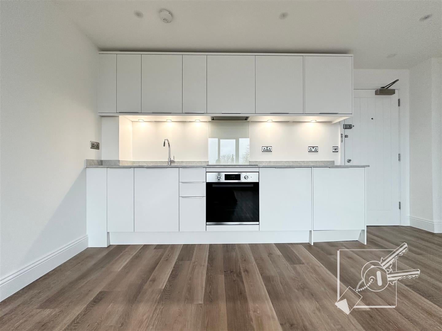 Flat Trinity Court in Kingswood