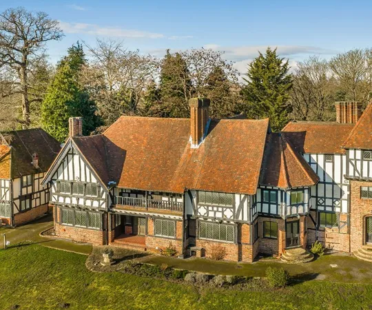 House Blackhills in Elmbridge