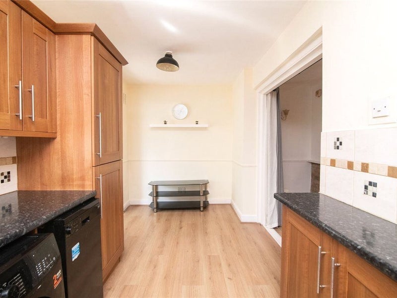 Room Bluebell Road in Coseley