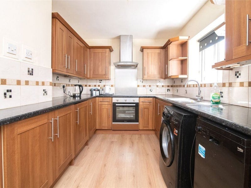 Room Bluebell Road in Coseley