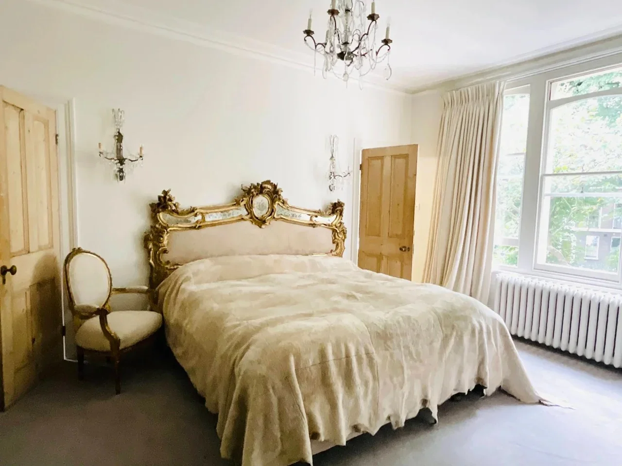 Room Cassland Road in Greater London
