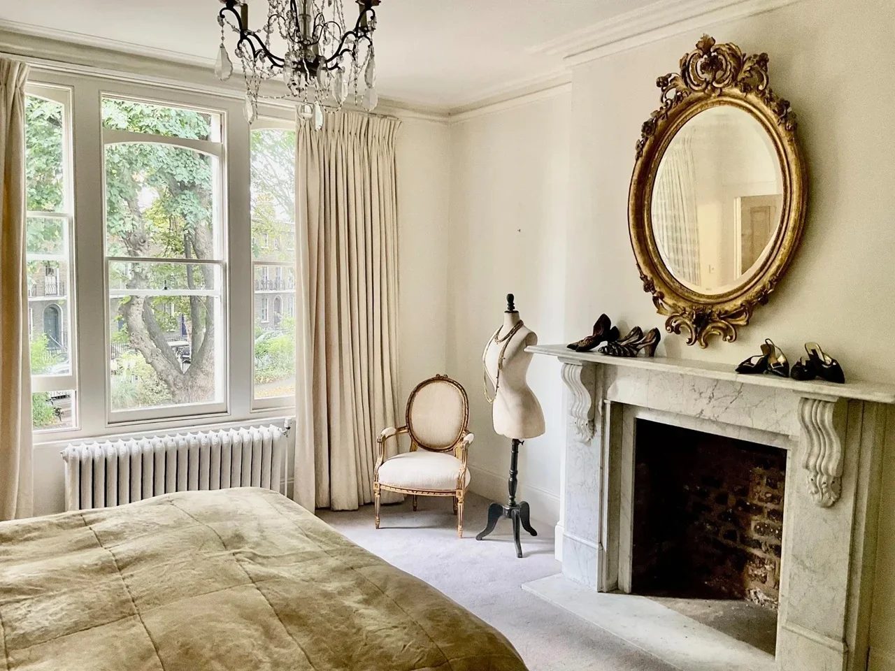 Room Cassland Road in Greater London