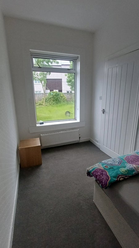 Room Croftend Avenue in Glasgow