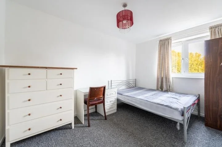 Flat Fownes Street in Greater London