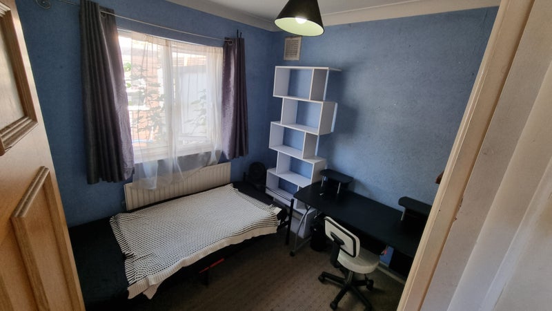 Room Valnay Street in Greater London