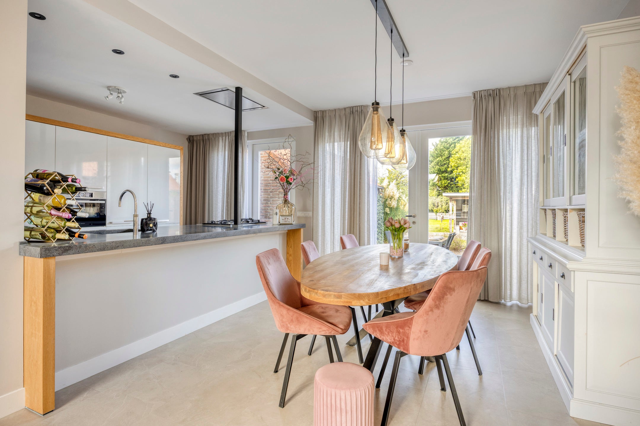 Tussenwoning te koop: Wethouder Van den Bergplein 25, Bergambacht