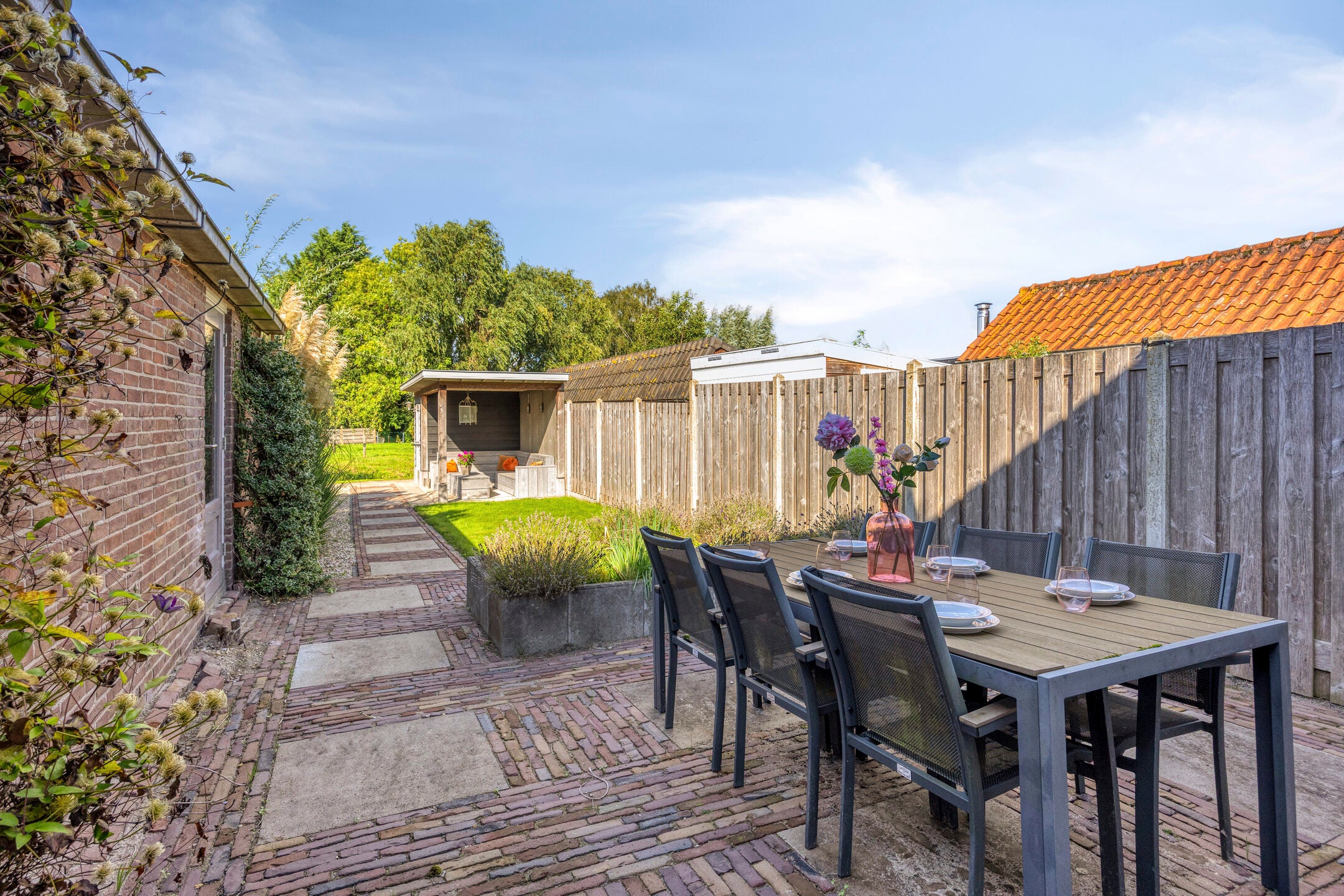 Tussenwoning te koop: Wethouder Van den Bergplein 25, Bergambacht