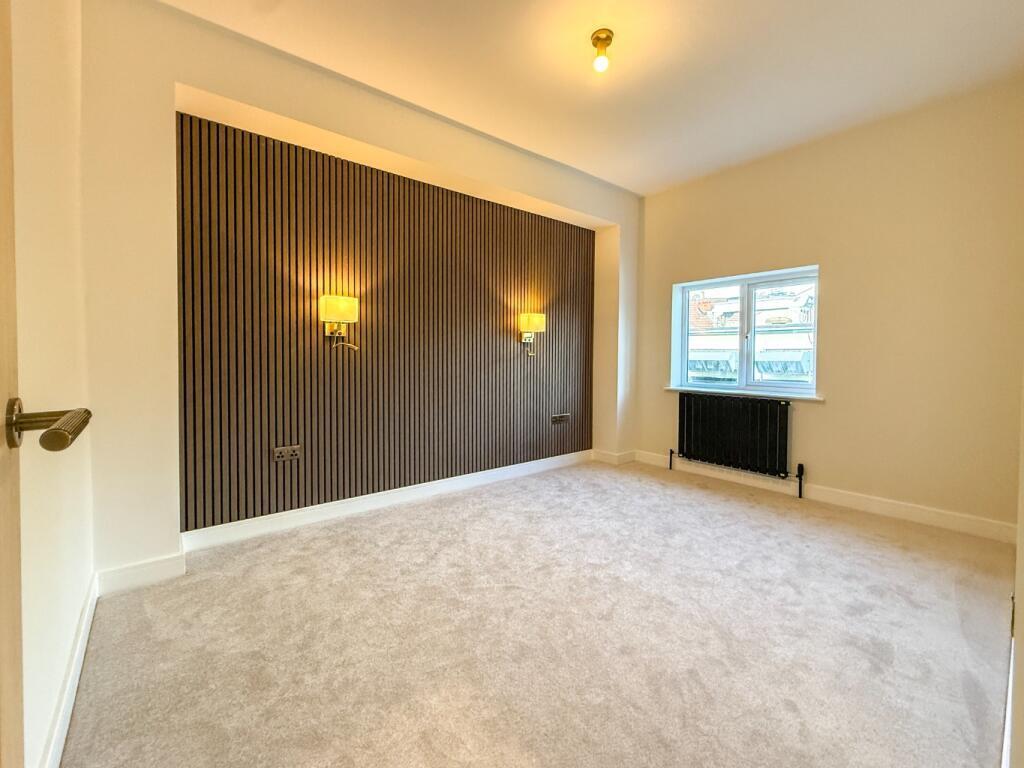 Room Sandown Road in Bristol