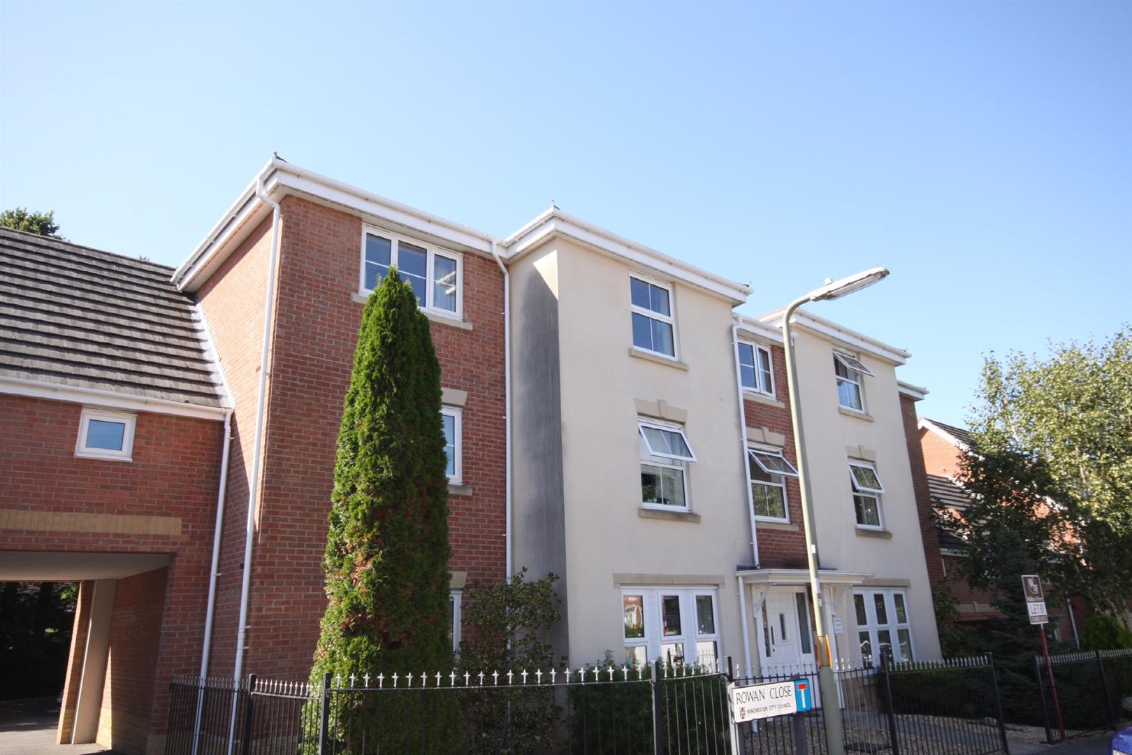 Flat Rowan Close in Fareham