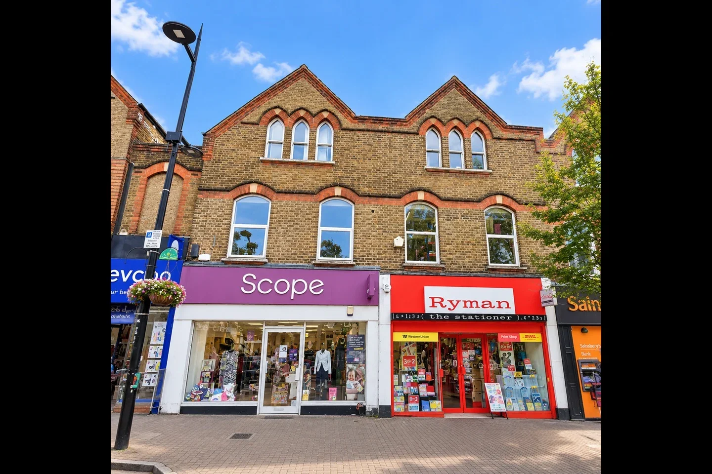 Flat High Street in Greater London