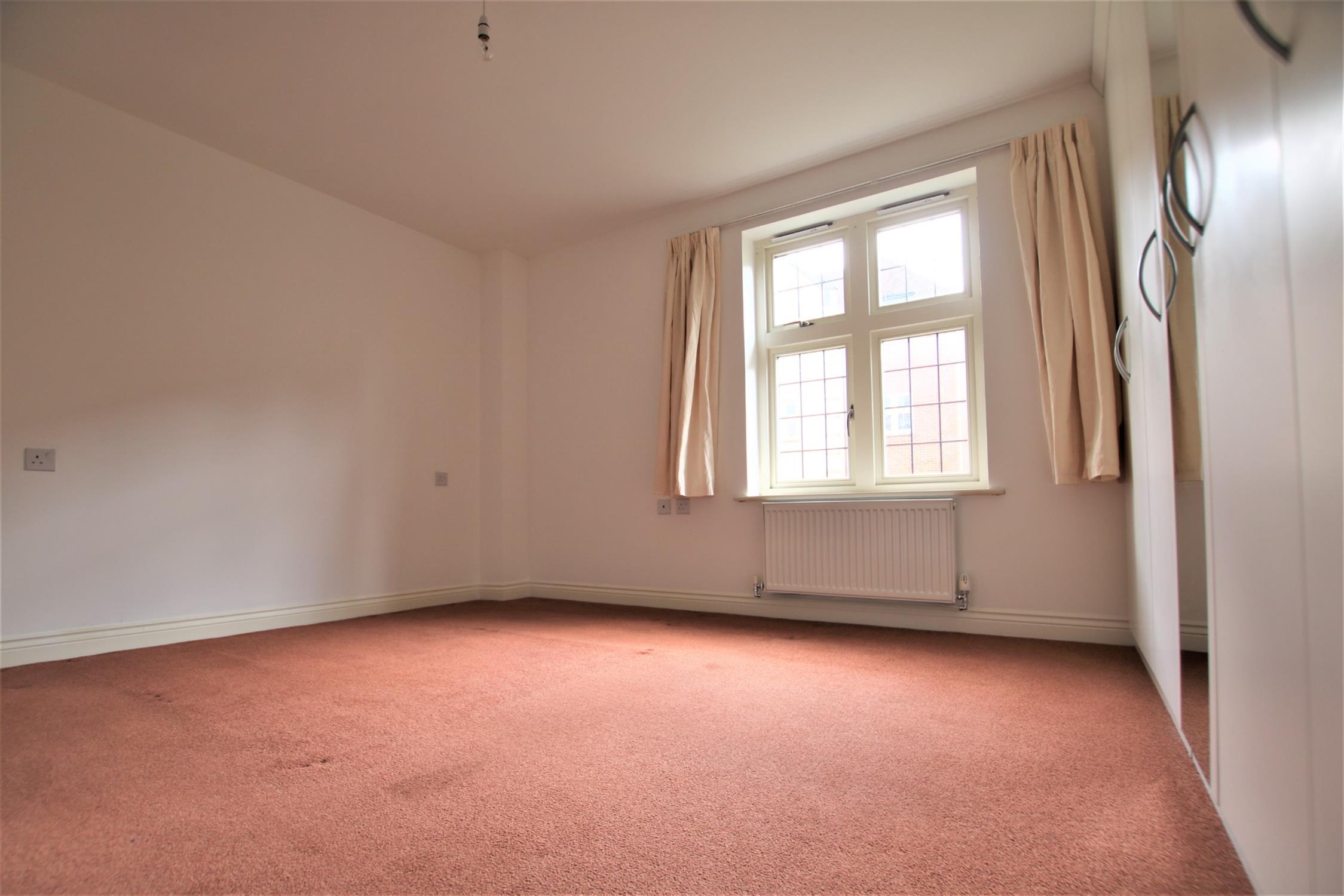 Flat Highcroft Road in Winchester