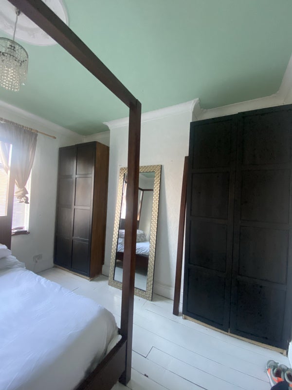 Room Highbury Avenue in Nottingham