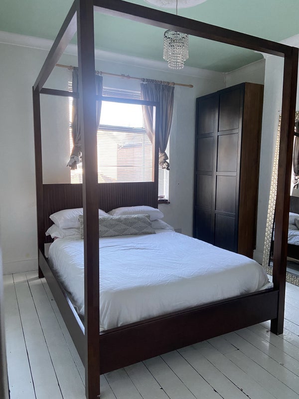 Room Highbury Avenue in Nottingham