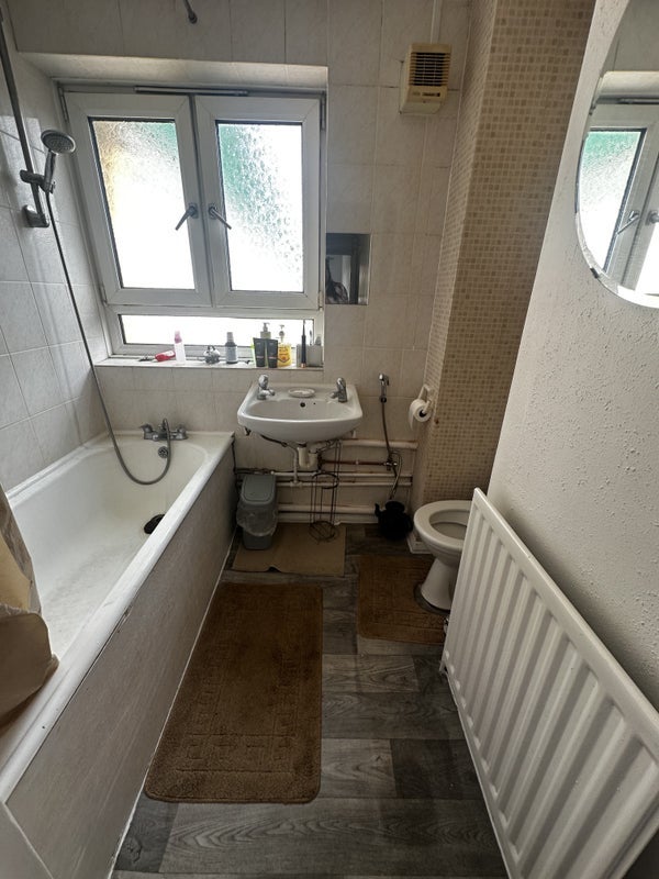 Room Jack Cornwell Street in Greater London