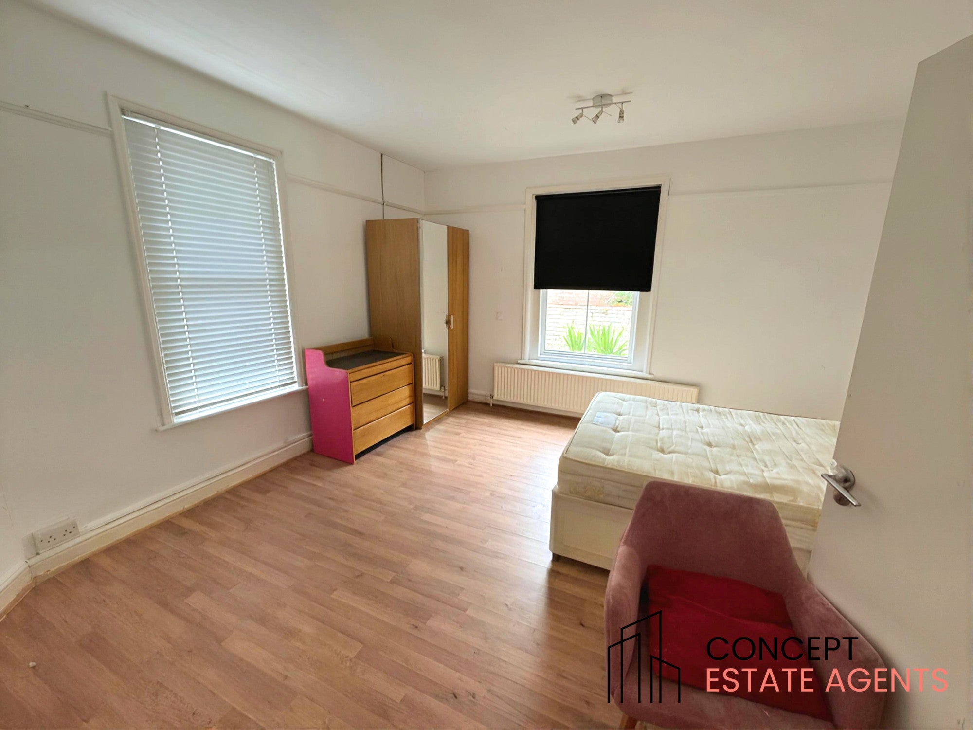 House Heathfield Square in Greater London
