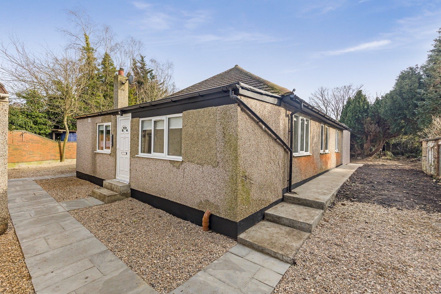 Flat Wandle Bank in Greater London