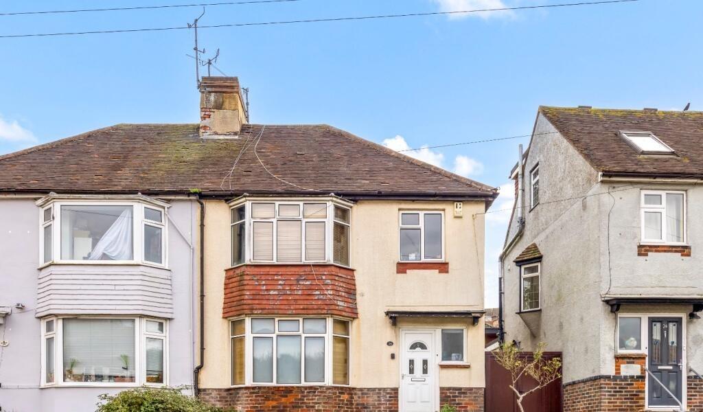 House Lower Bevendean Avenue in Brighton