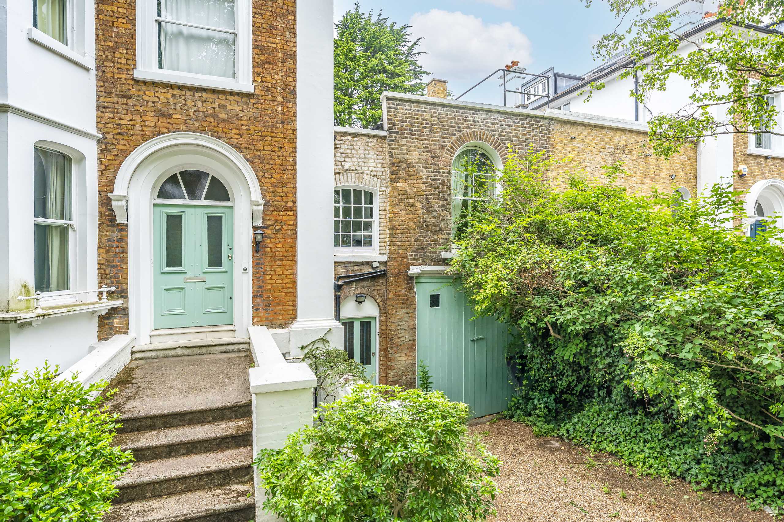Flat Castelnau in Greater London