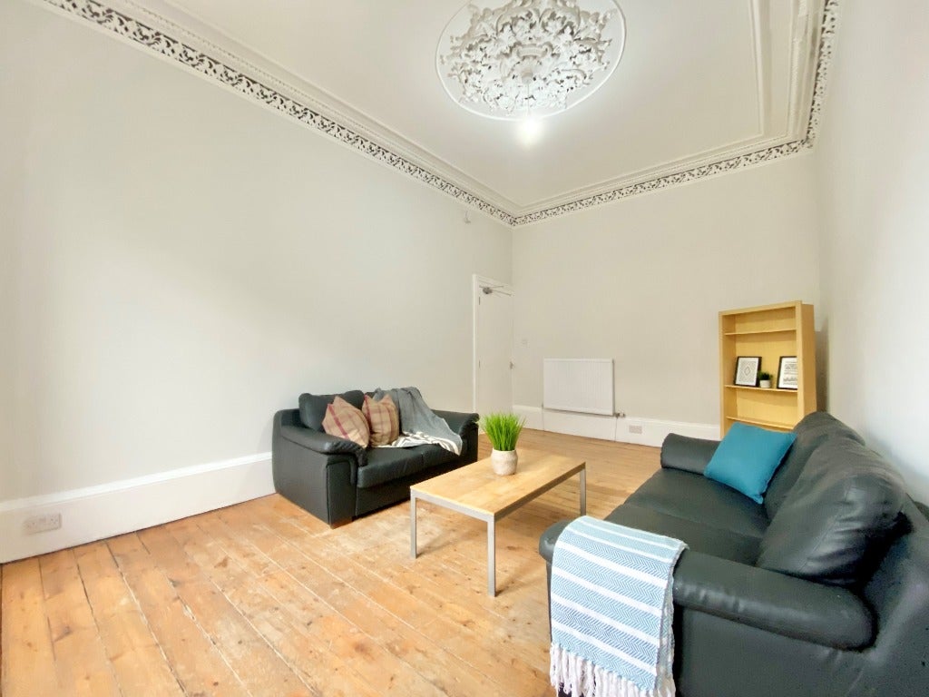 Flat Derby Street in Glasgow