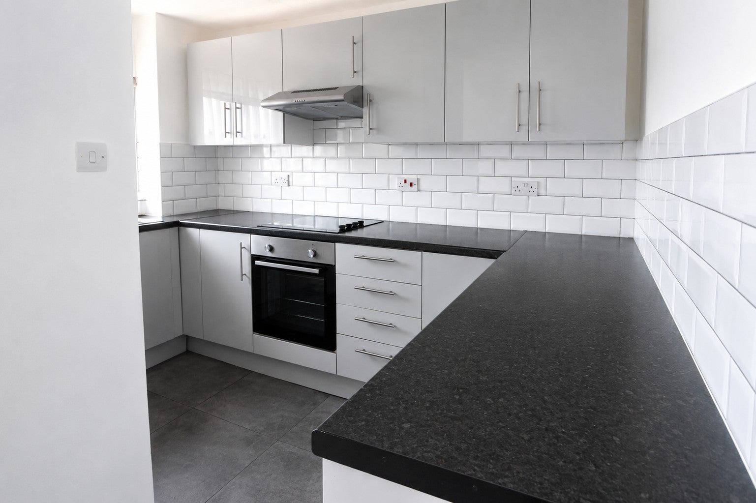 Flat Whitehead Close in Greater London