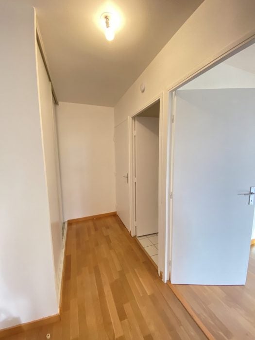 Flat Place Claudel in Montigny-le-Bretonneux