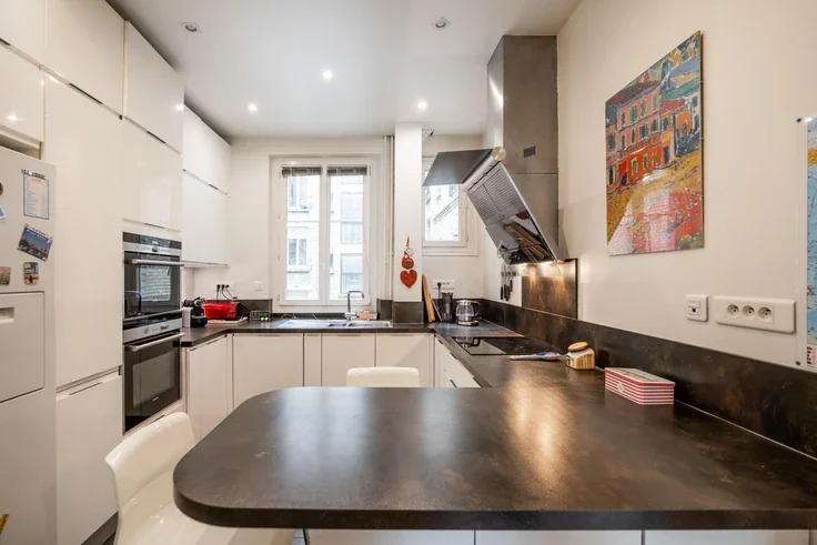Flat Rue Firmin Gillot in Paris