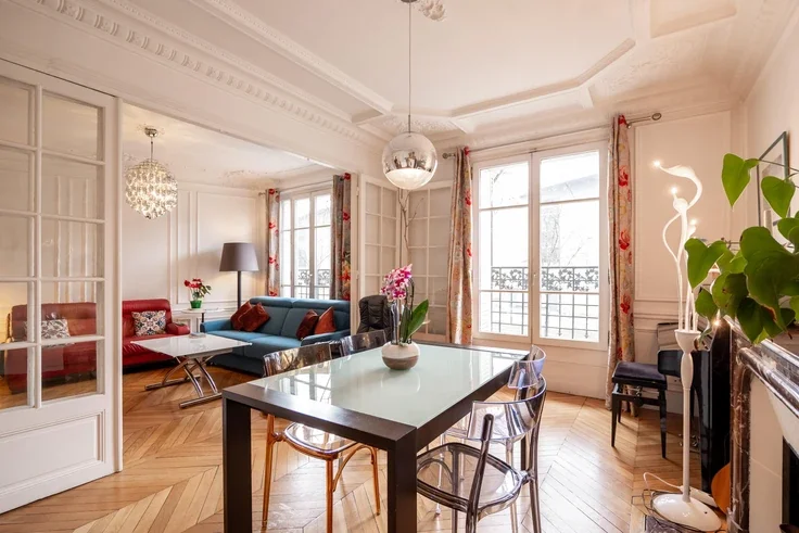 Flat Rue Firmin Gillot in Paris