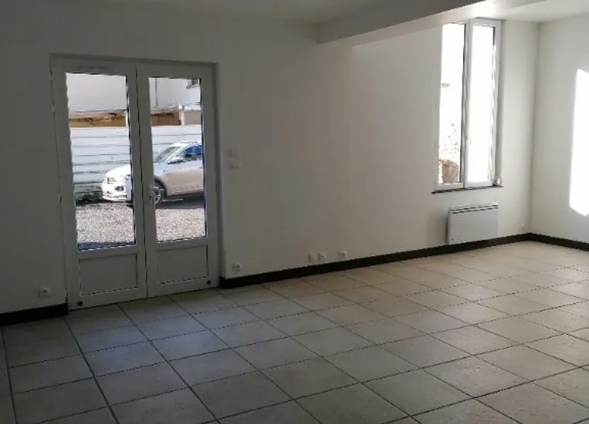 Flat Rue de la Couarde in Crouttes-sur-Marne