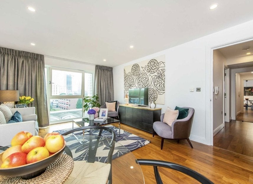 Flat Goswell Road in City of London