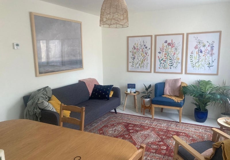 Room Sandal Street in Greater London