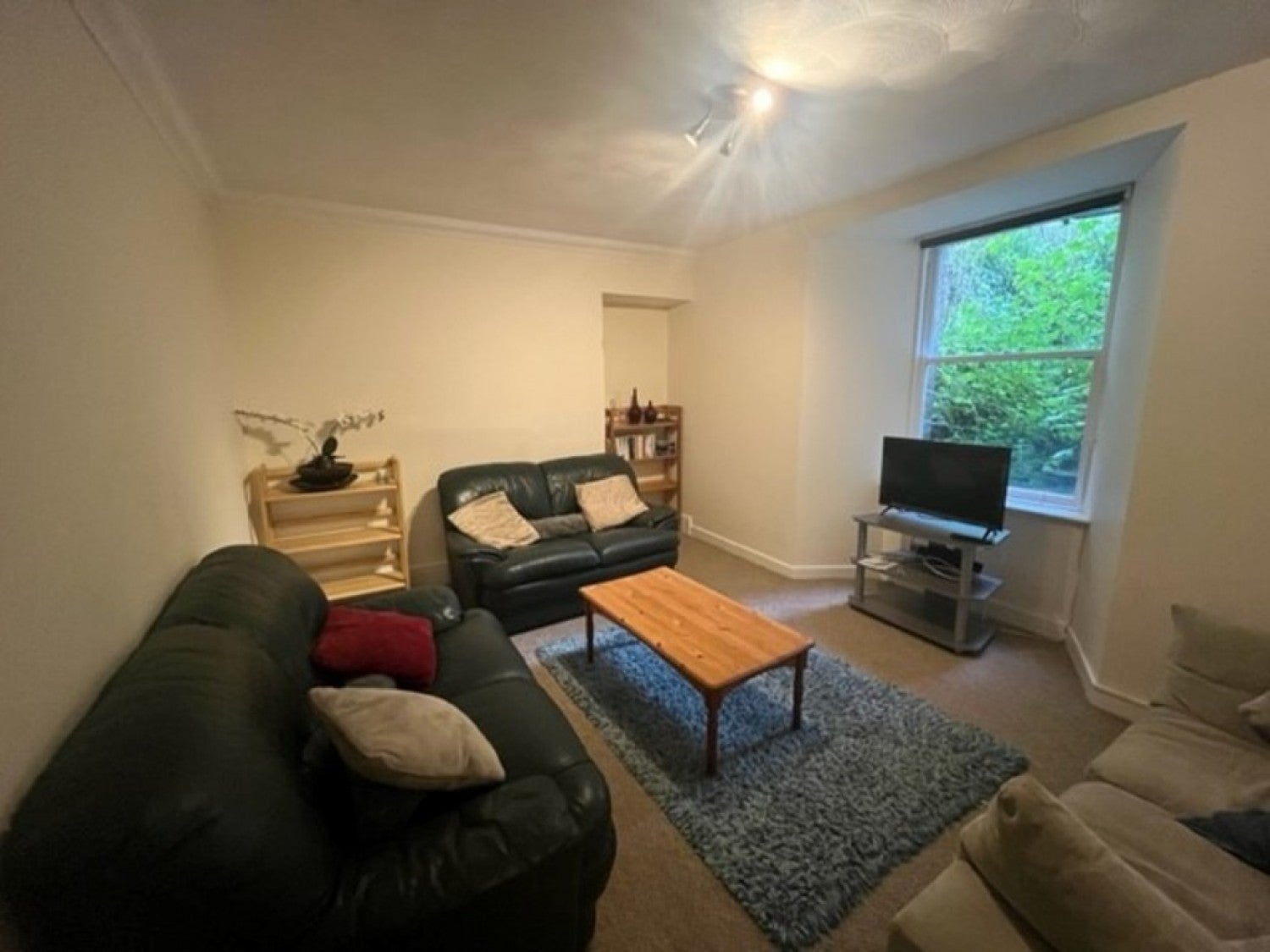 Flat Irvine Place in Stirling